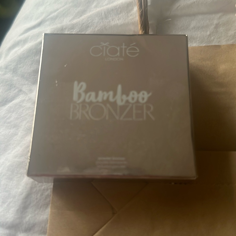 NEW  - Bronzer